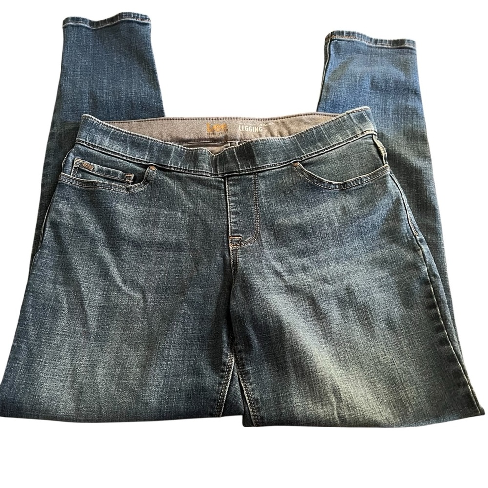 Lee Women's Classic Straight Leg Blue Jeans